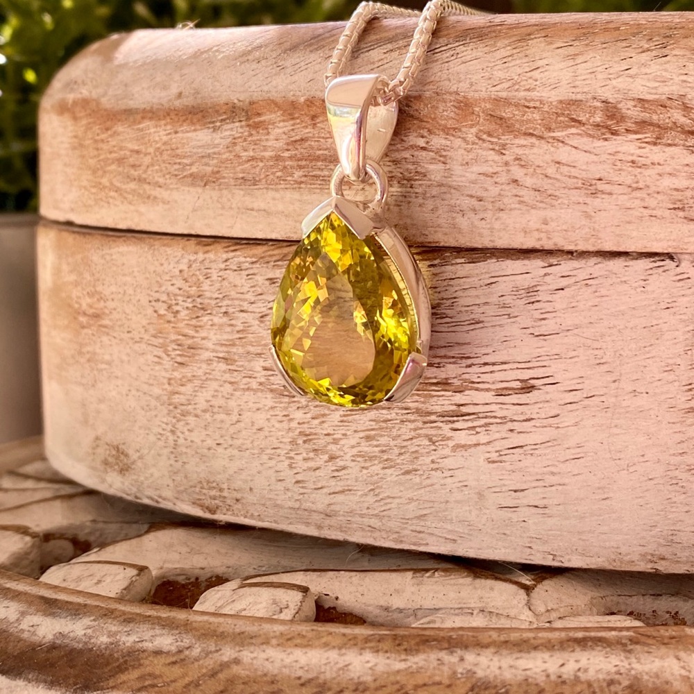 NEW 925 Sterling Silver faceted Citrine Pendant
